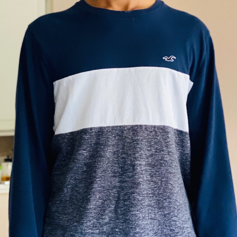 Hollister longsleeve t-shirt